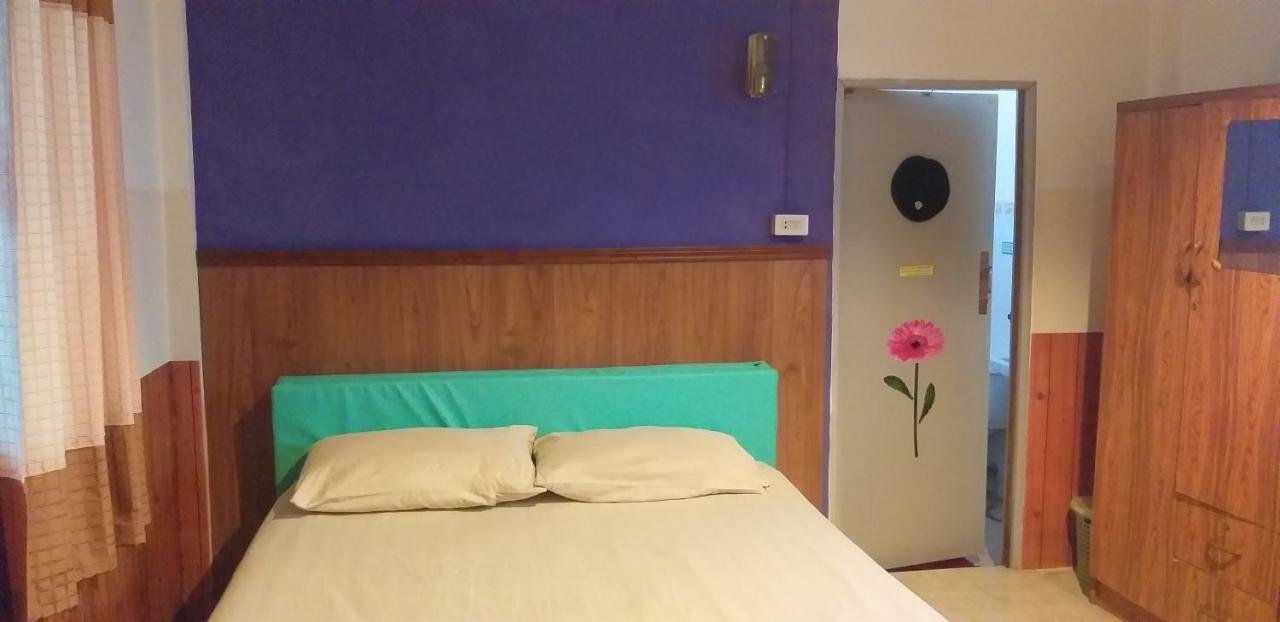 Tanyahouse Hotel Chiang Rai Buitenkant foto