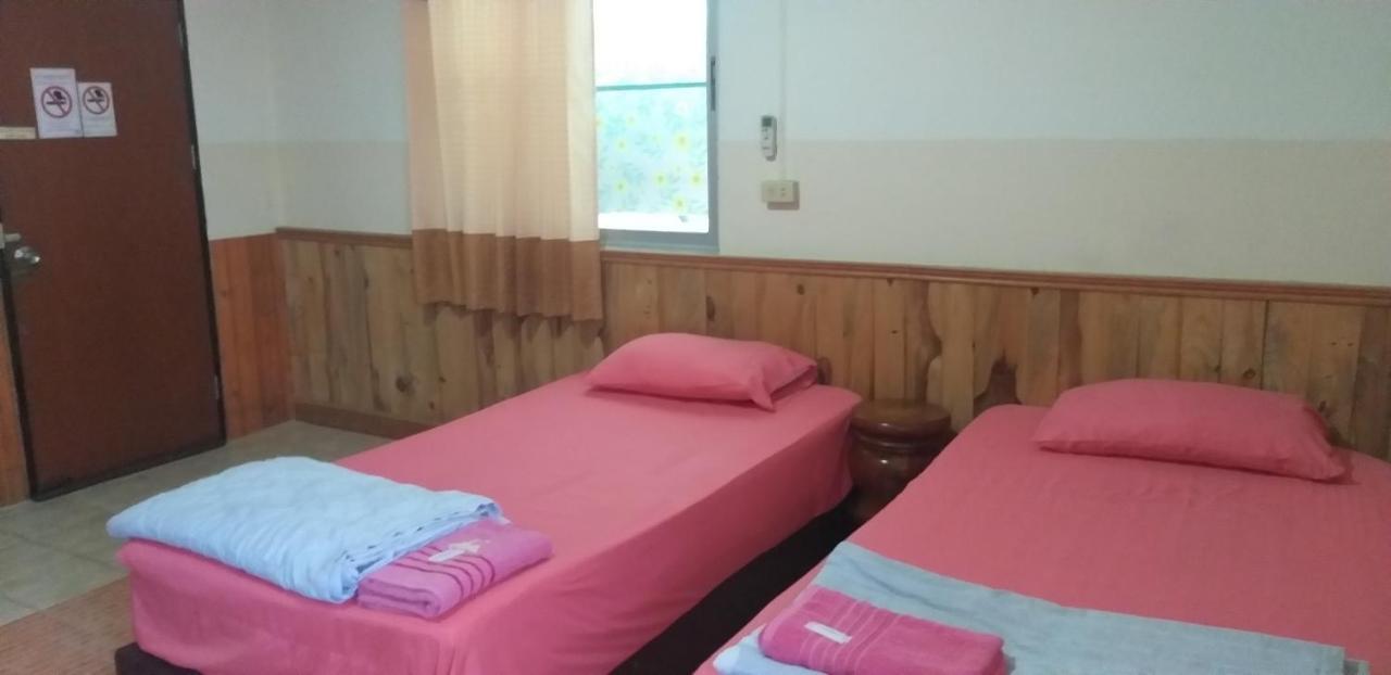 Tanyahouse Hotel Chiang Rai Buitenkant foto