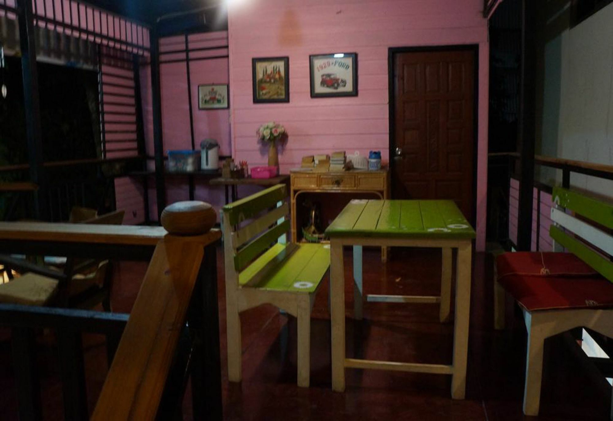 Tanyahouse Hotel Chiang Rai Buitenkant foto